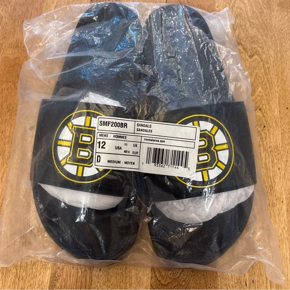 Brand new New Balance Boston Bruins Slides 12 - Picture 1 of 4
